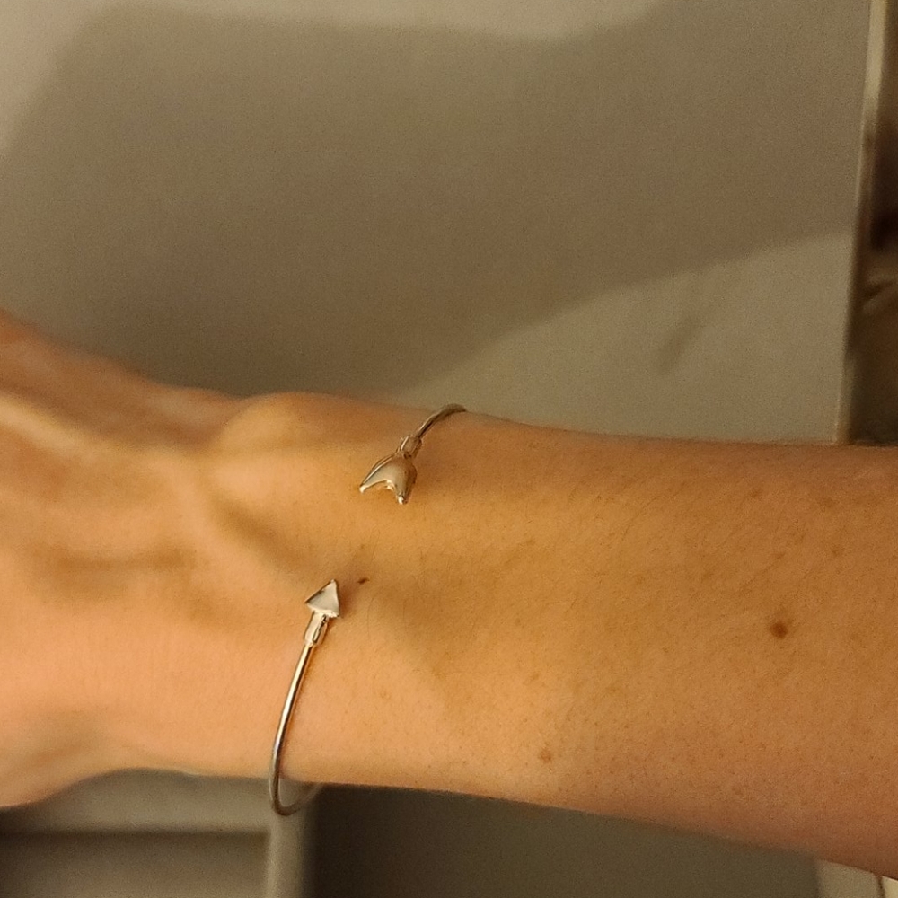 Marlyn Schiff Arrow Bracelet